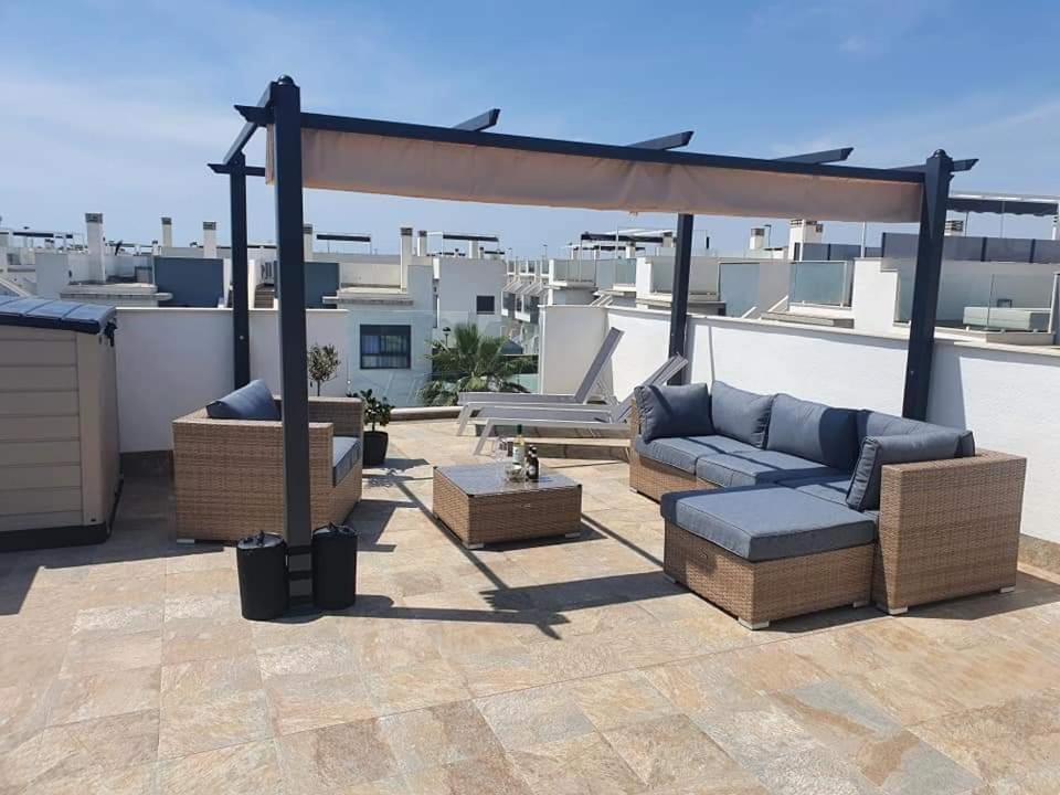 Casa Lela Met Dakterras Apartman Pilar de la Horadada Kültér fotó