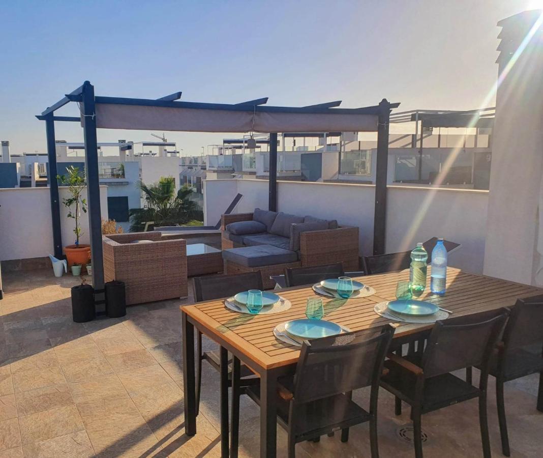 Casa Lela Met Dakterras Apartman Pilar de la Horadada Kültér fotó